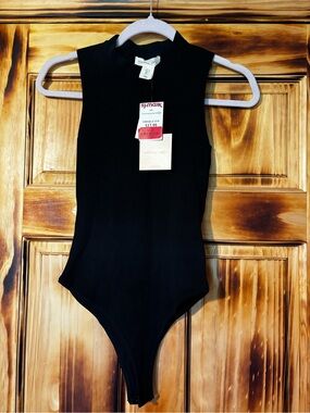Black Ribbed bodysuit size Large